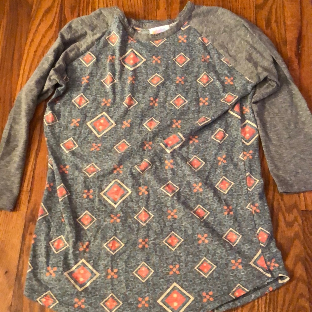 3 quarter sleeved top